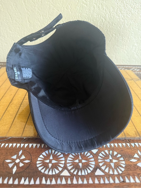 Chanel PGA  tournament  in at Spanish Bay Carmel hat, baseball cap black white main image 4